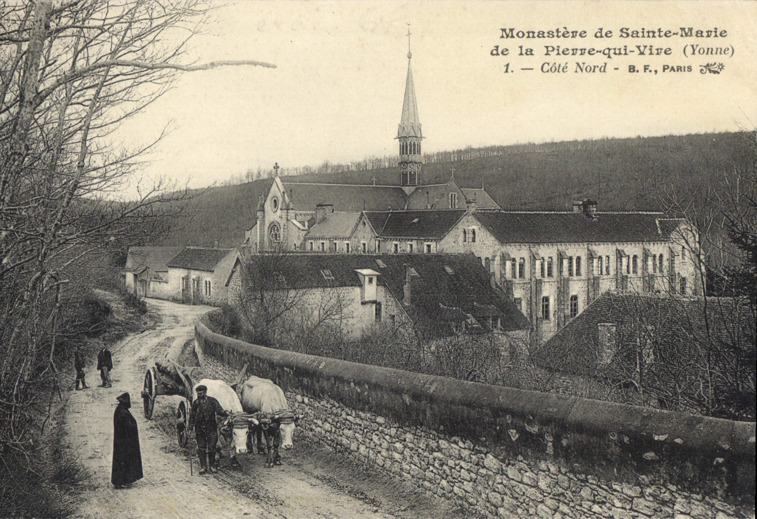 CPA Monastere de Sainte Marie de la Pierre Yonne Cote Nord Attelage Bœufs