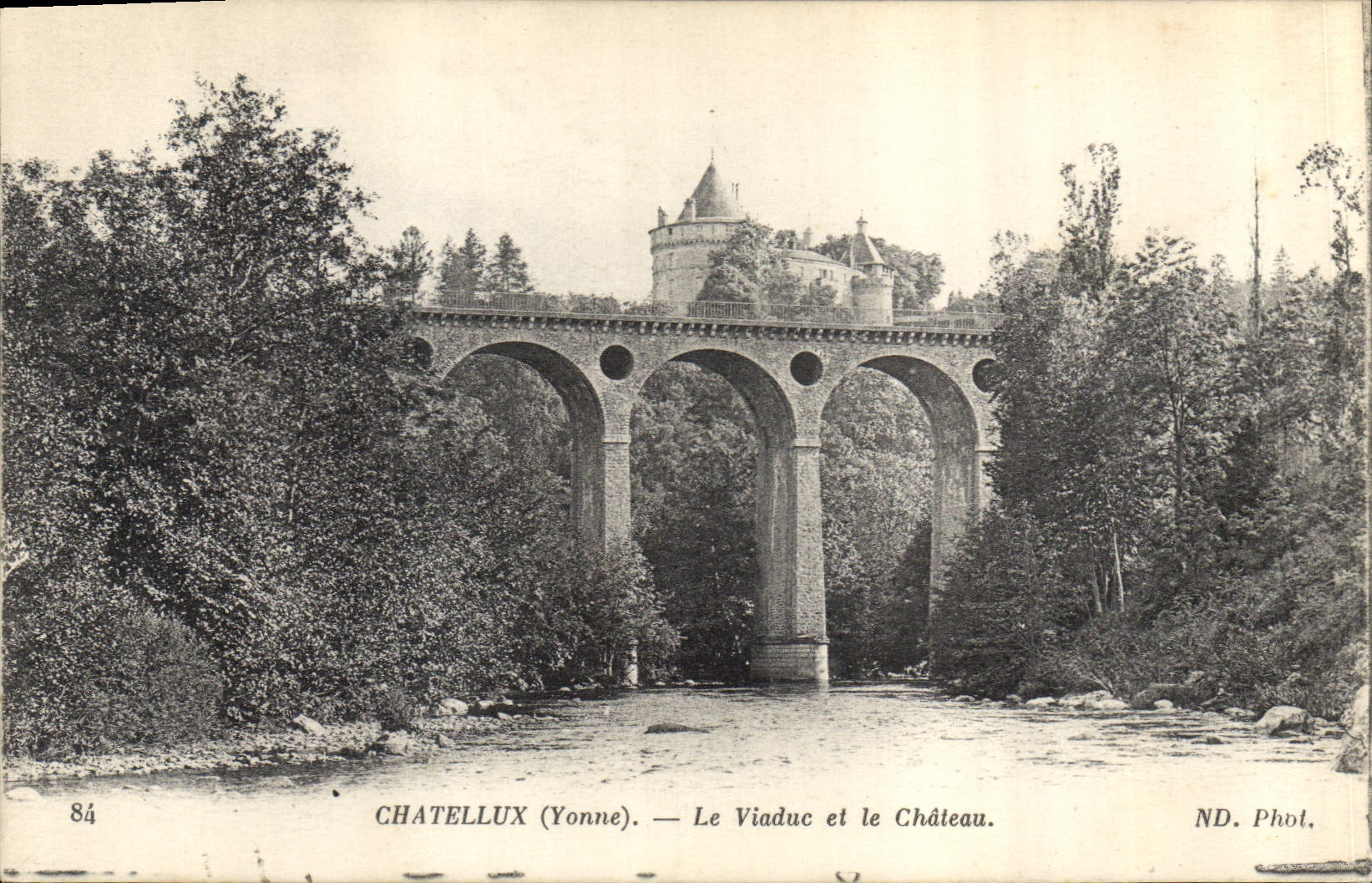 CPA Chastellux Yonne le Viaduc et le chateau