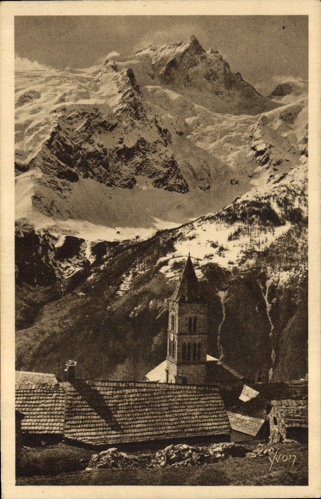 CPA Les Alpes la Meije et le Vieux Clocher Roman du Village des Terrasses