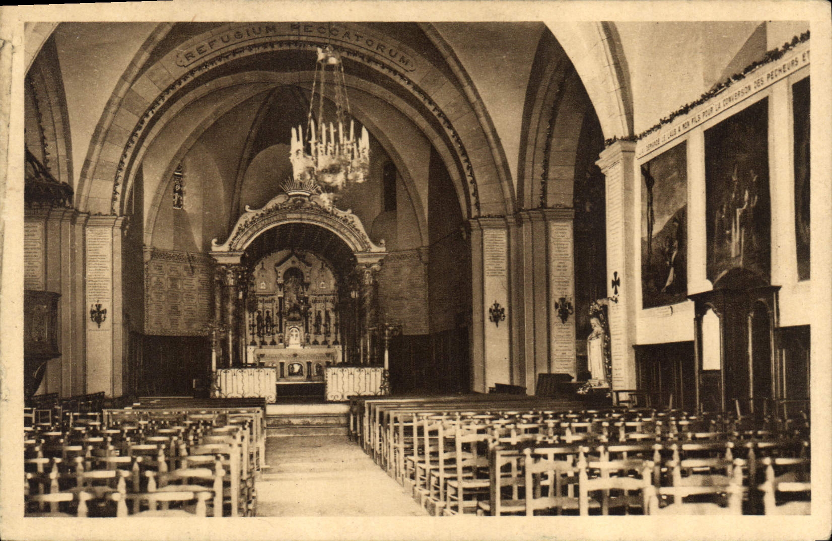 CPA Notre Dame du Laus Hautes Alpes interieur de la Basilique