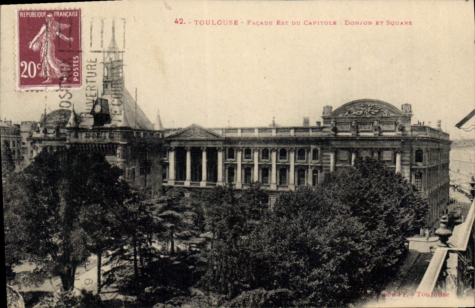 CPA Toulouse Facade Est du Capitole Donjon et Square 