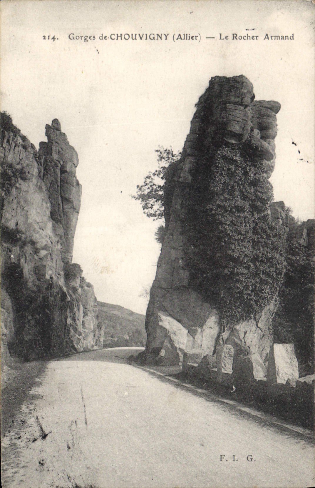 CPA Gorges de Chouvigny Allier Le Rocher Armand