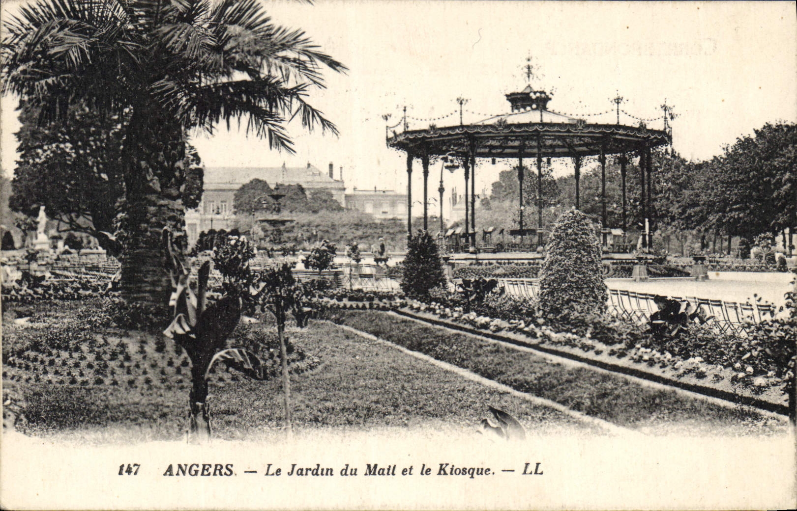 CPA Angers Le Jardin du Mall et le Kiosque 