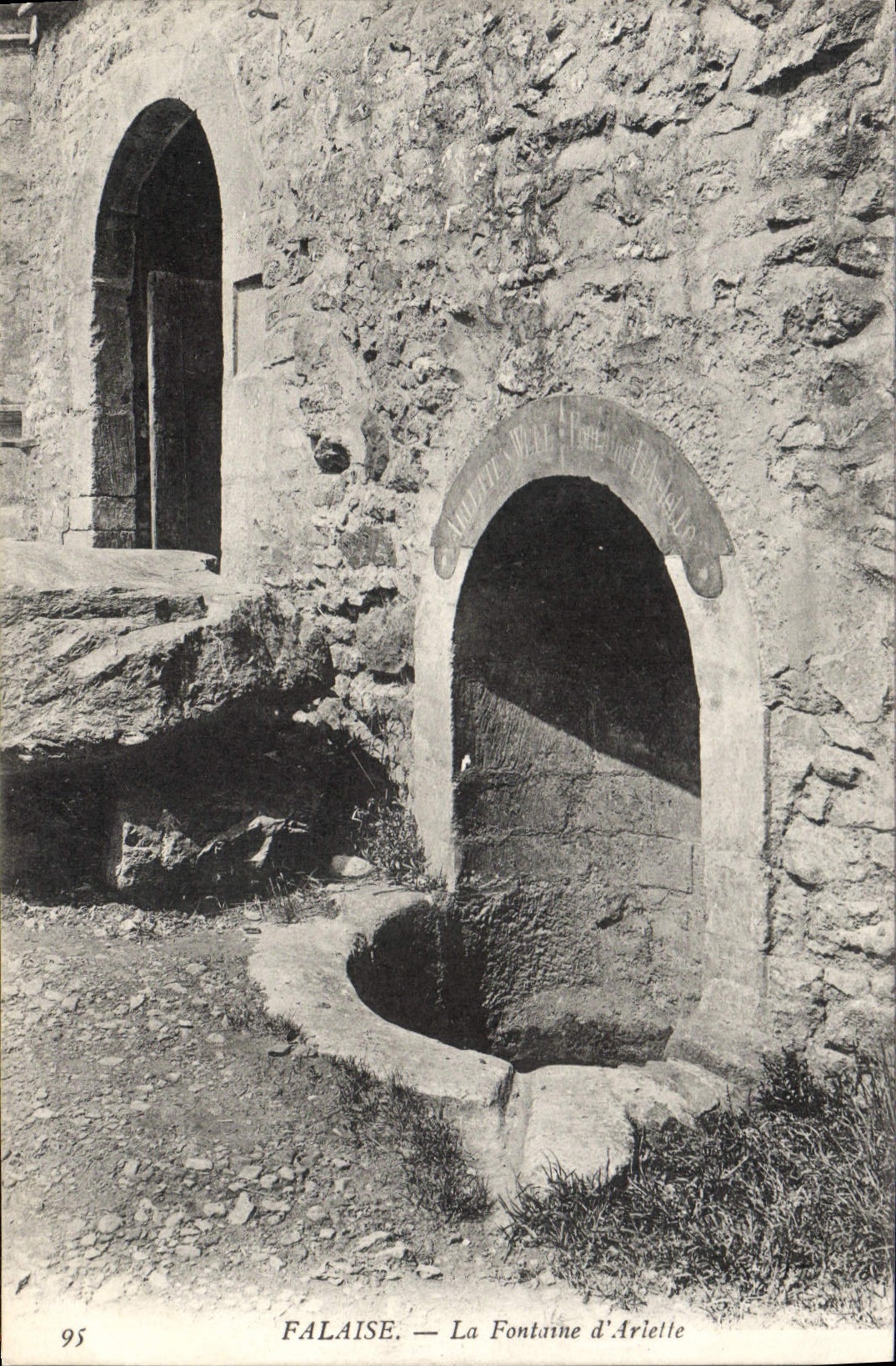 CPA Falaise La Fontaine d'Arielle 