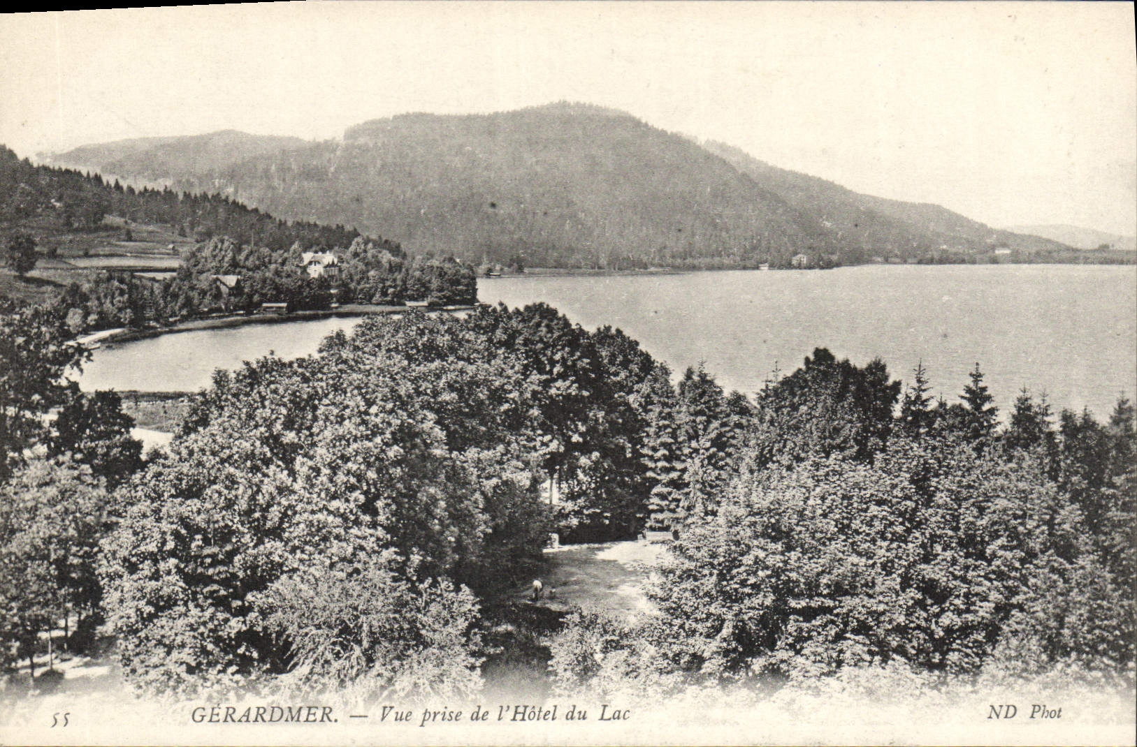 CPA Gerardmer Vue prise de l'Hotel du Lac 