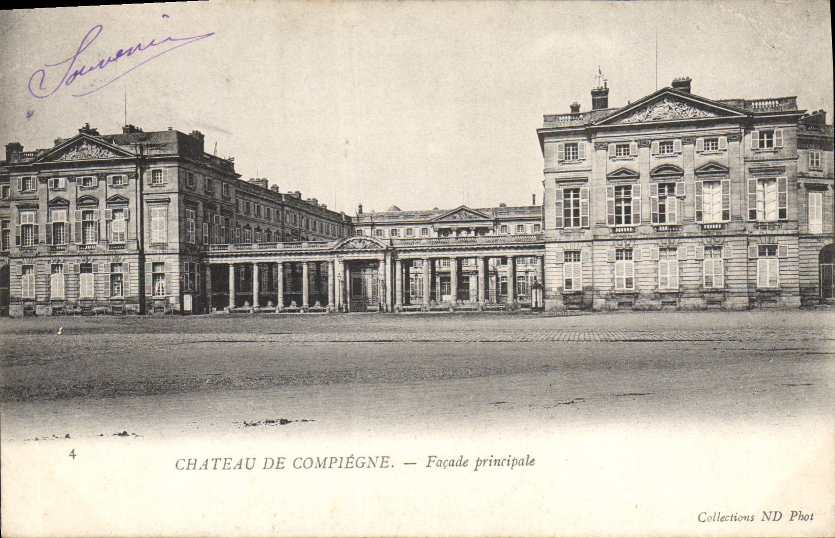 CPA Chateau de Compiegne Facade principale 