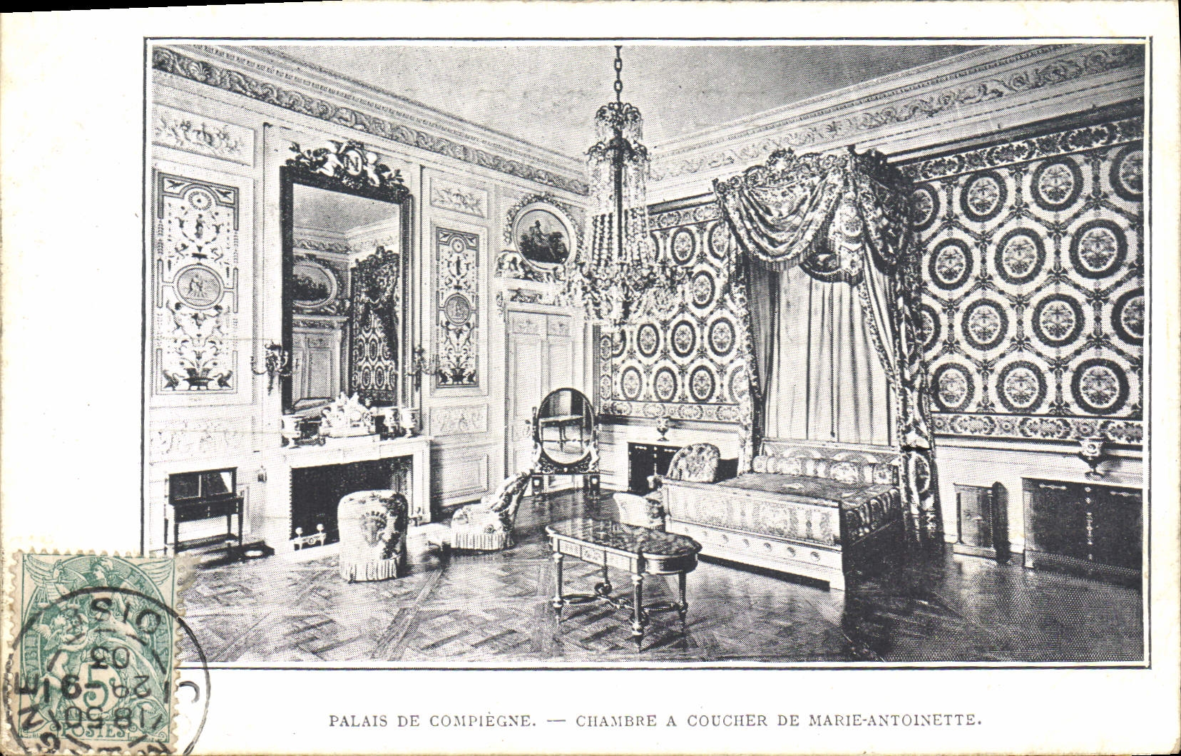 CPA Palais de Compiegne Chambre a coucher de Marie Antoinette 
