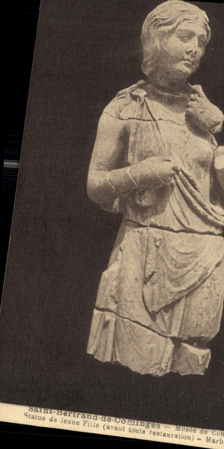CPA Saint Bertand de Cominges Statue de Jeane Fille avant loute restauration 