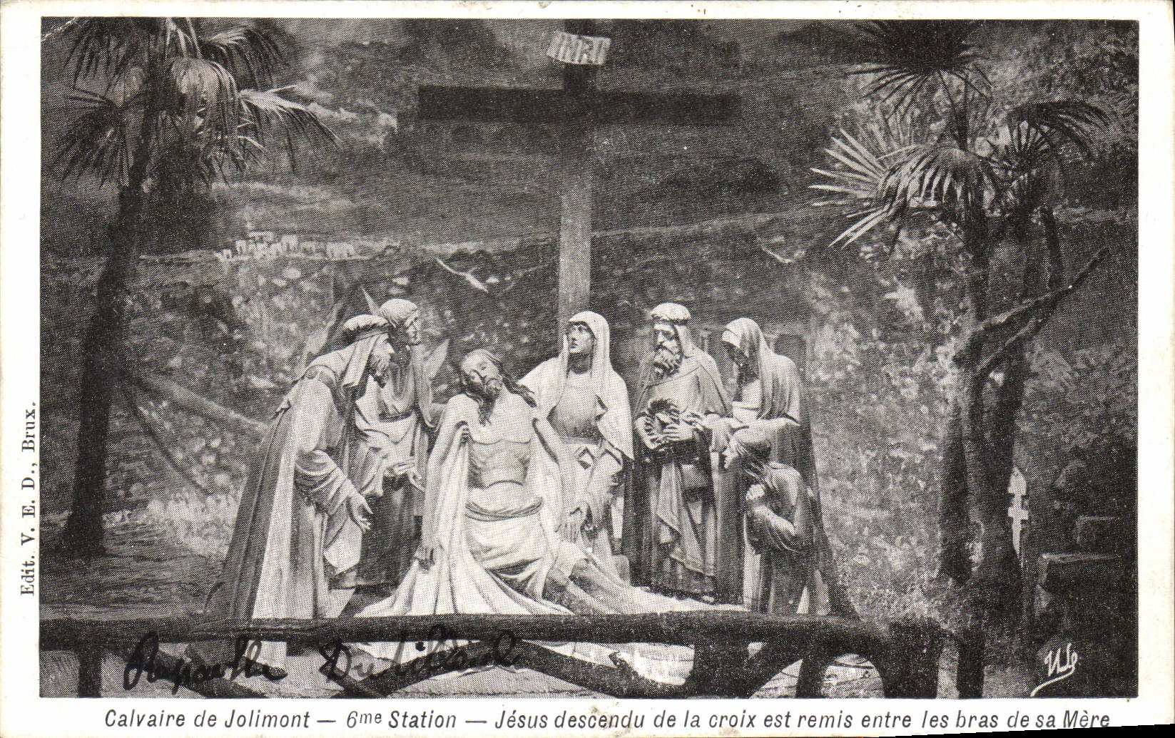 CPA Calvaire de Jolimont Jesus descendu de la croix est remis entre les bras de sa Mere 