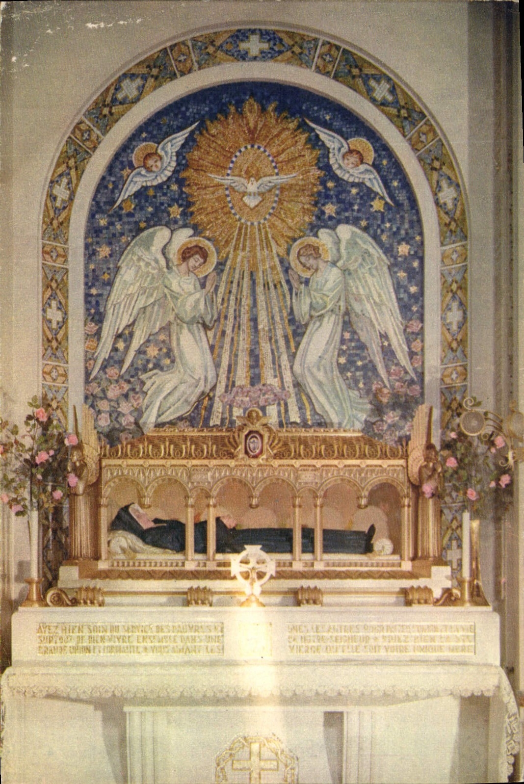 CPA Chapelle des filles de la Charite La Chasse de Sainte Louise de Marillac 