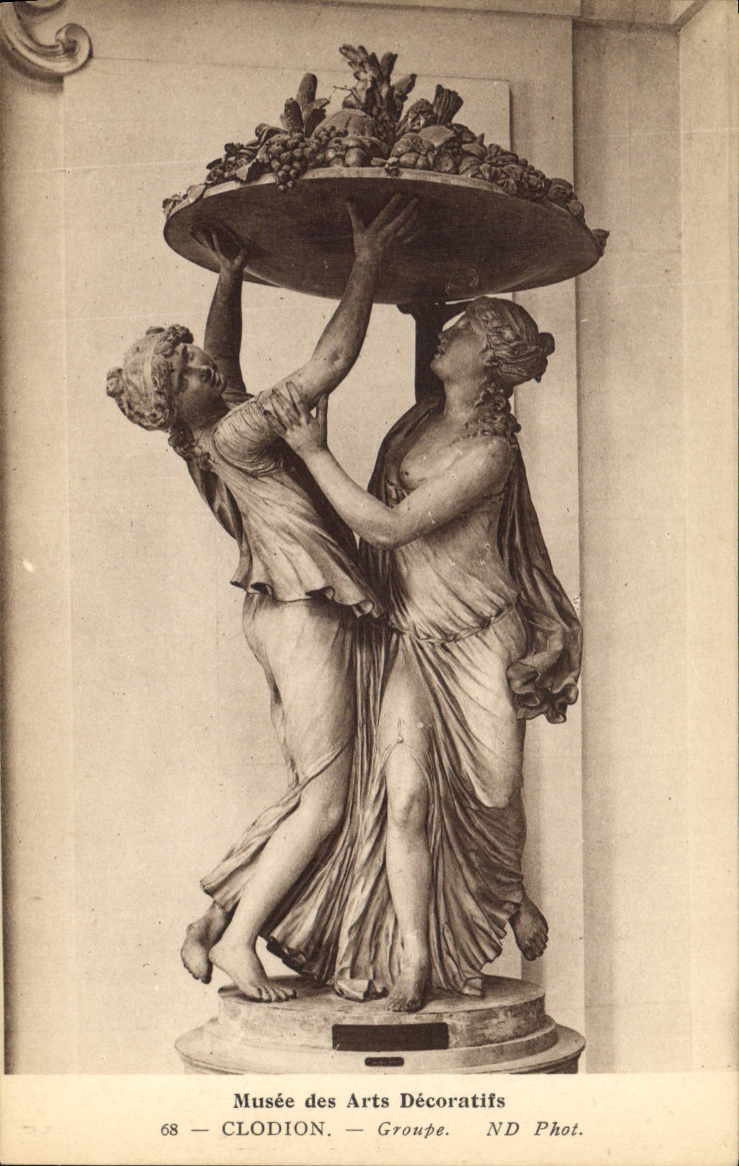 CPA Musee des Arts Decoratifs Clodion Groupe 