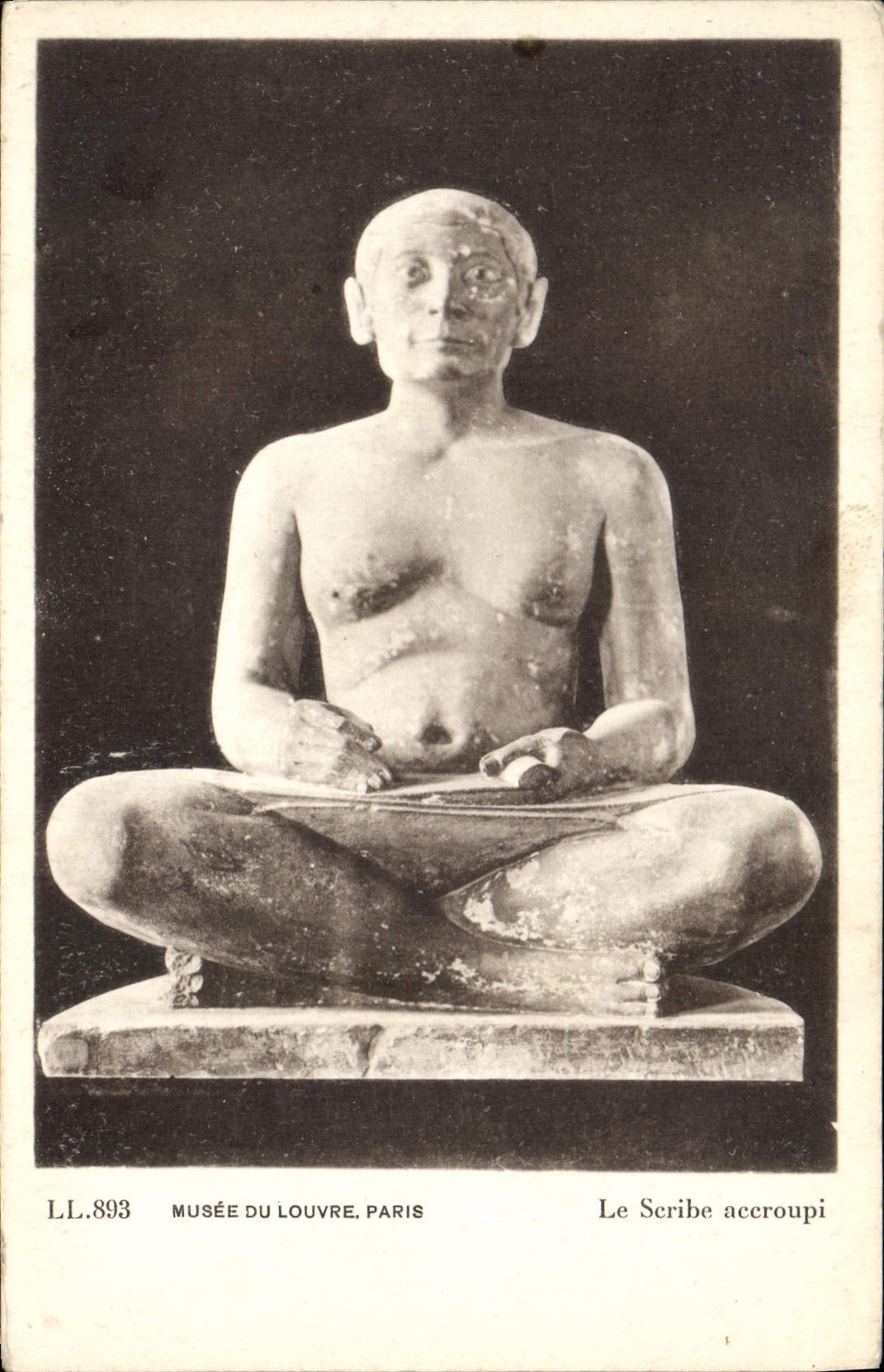 CPA Musee du Louvre Paris Le Sribe accroupi