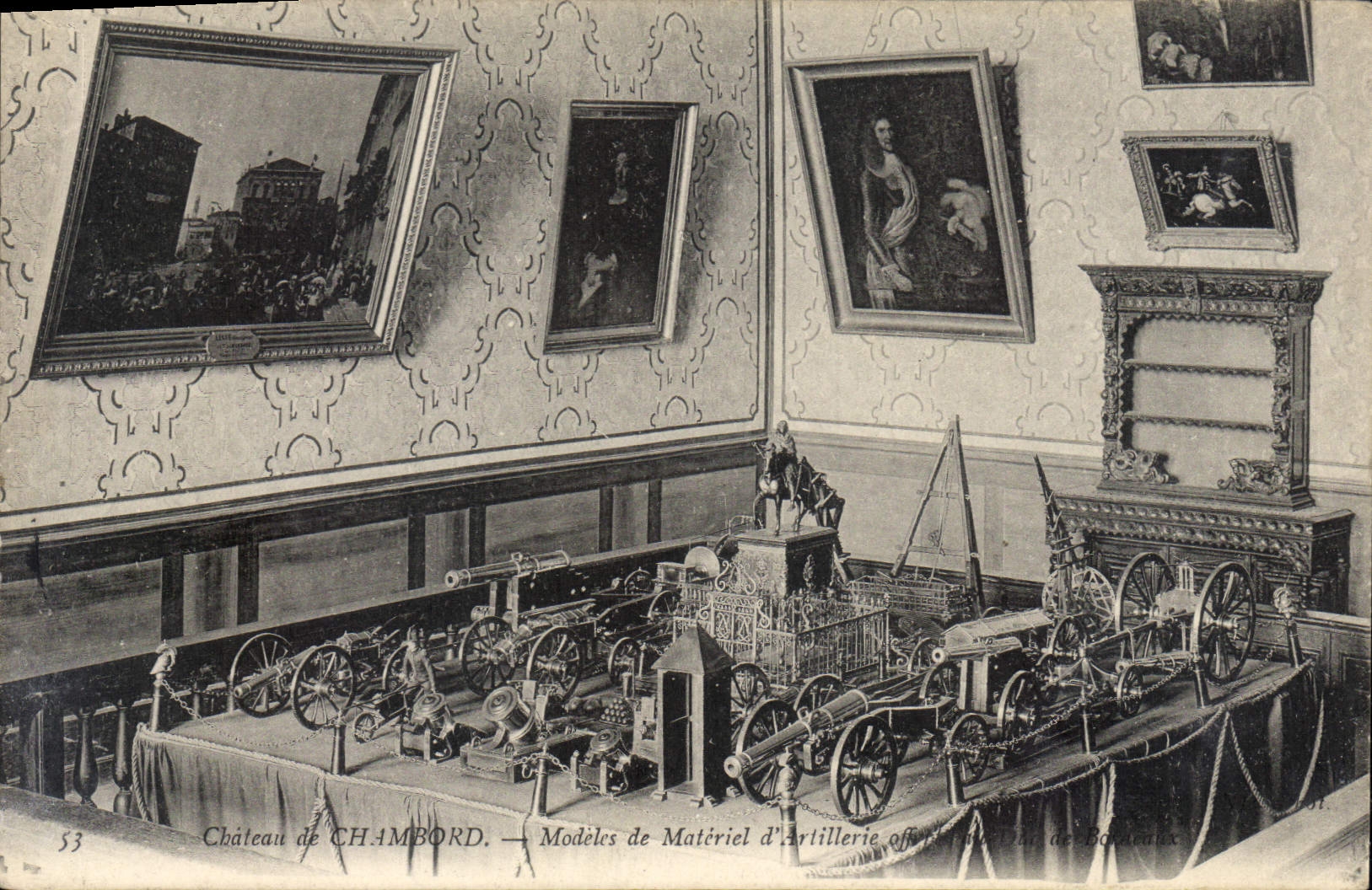 CPA Chateau de Chambord Modeles de Materiel d'Artillerie Militaria