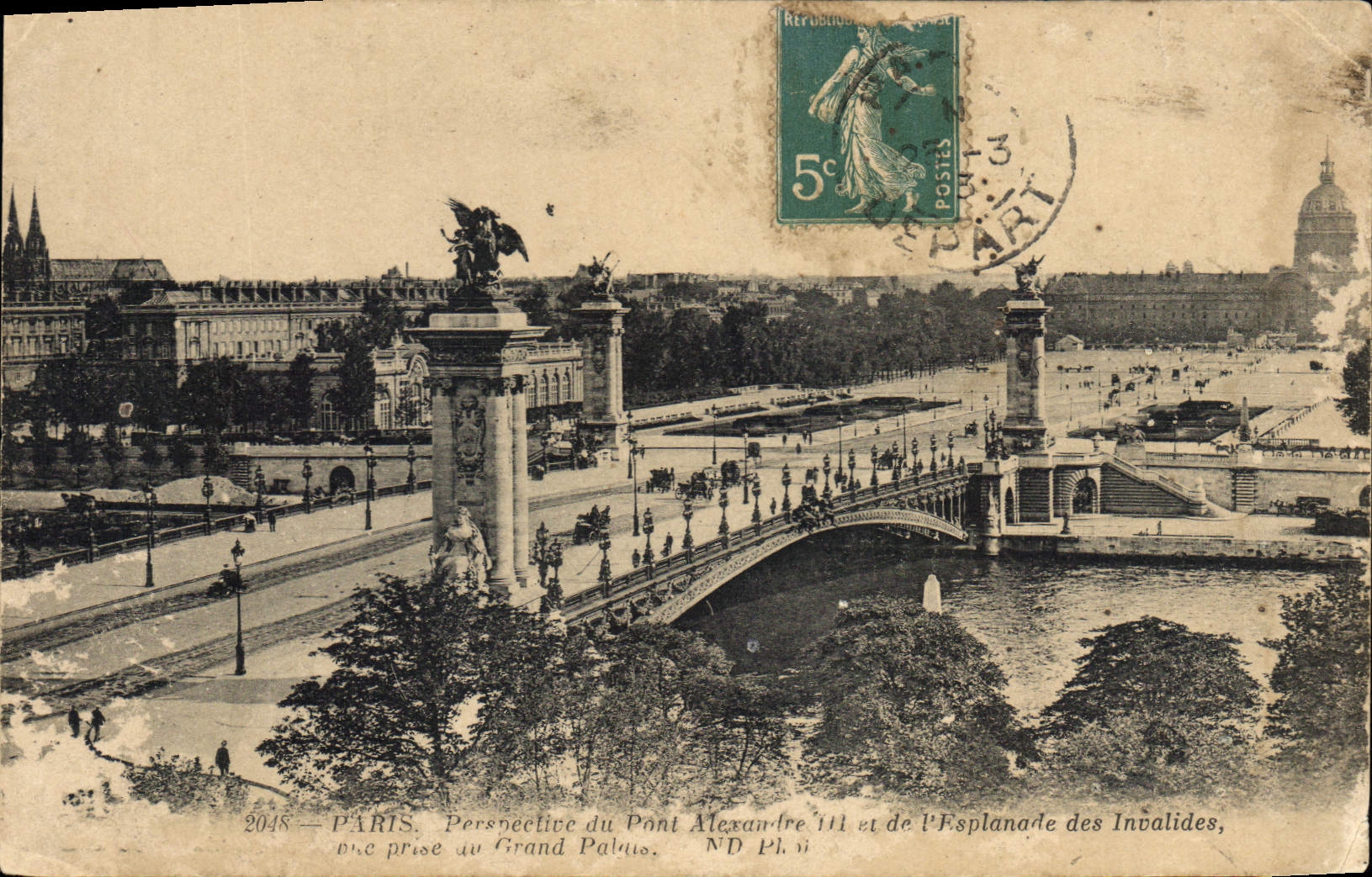 CPA Paris Perspective du Pont Alexandre et de l'Esplanade des Invalides 