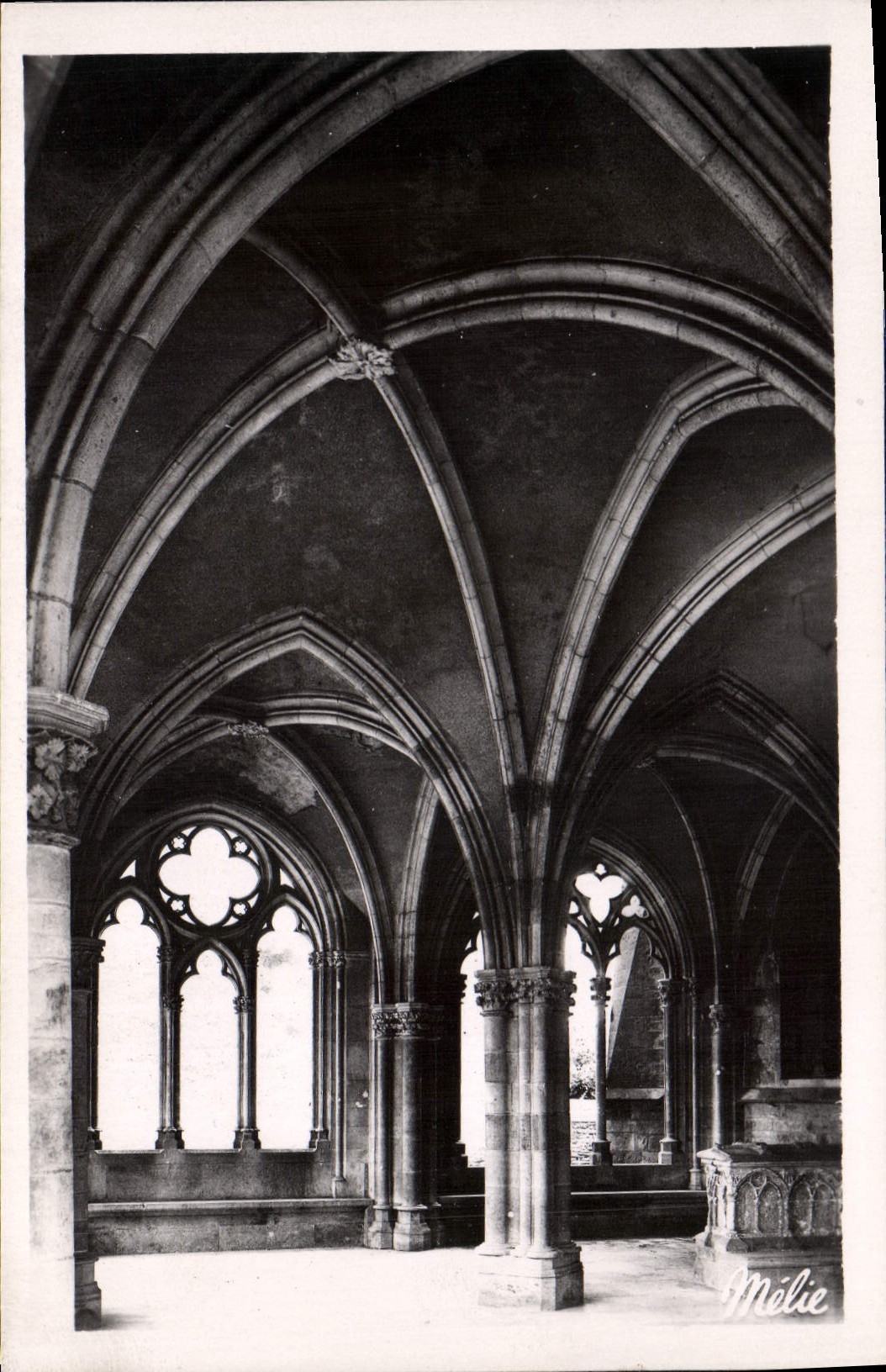 CPA Saint Pere Sous Vezelay Yonne Eglise Notre Dame 