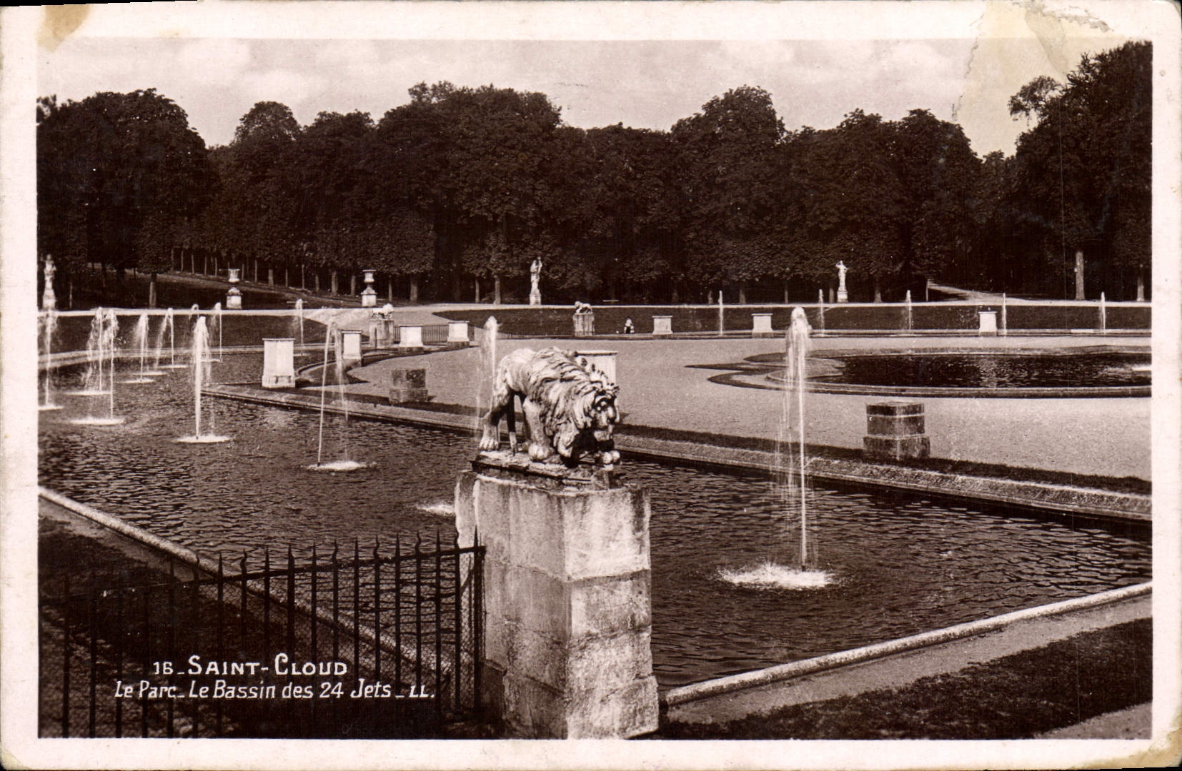 CPA Saint Cloud Le Parc Le Bassin 