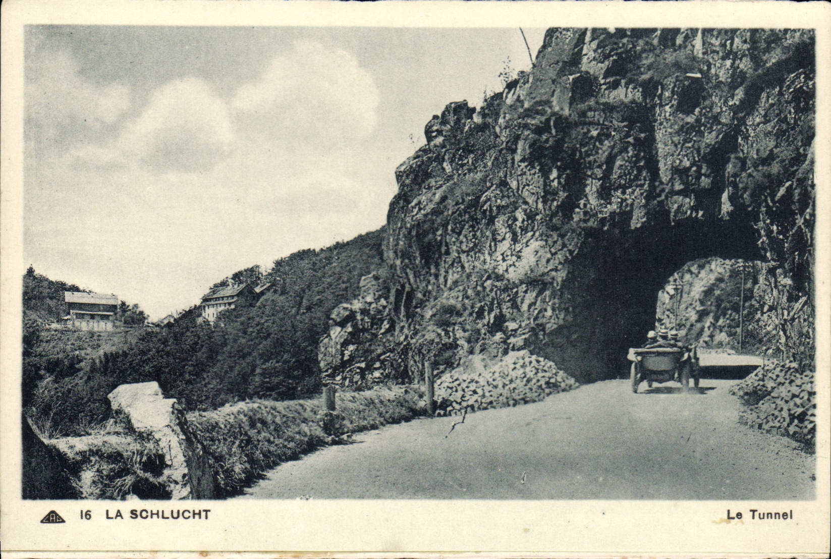 CPA La Schlucht le Tunnel 