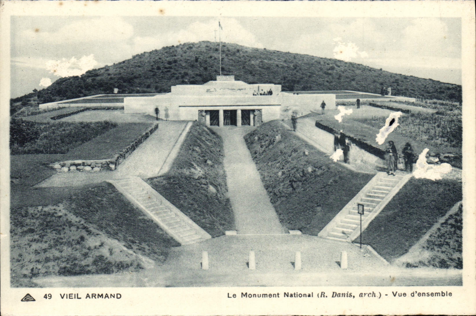 CPA Vieil Armand Le Monument National R Danis Arch Vue d'Ensemble