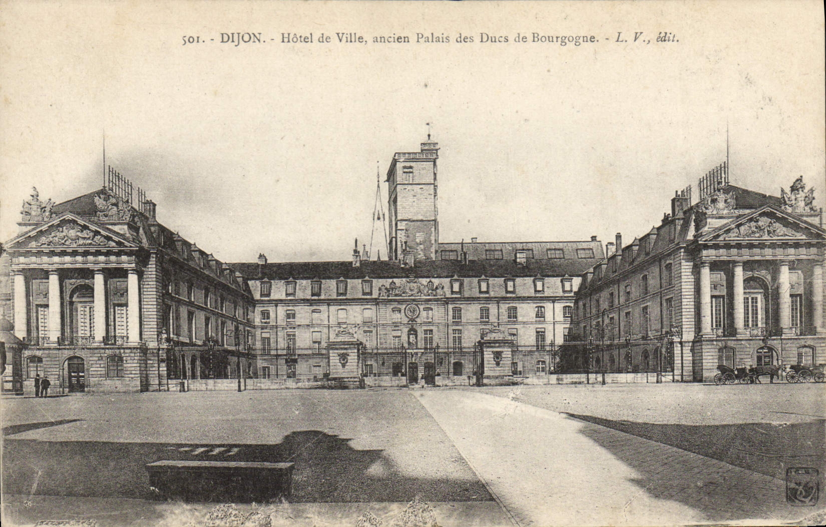 CPA Dijon Hotel de Ville ancien Palais des Ducs de Bourgogne 