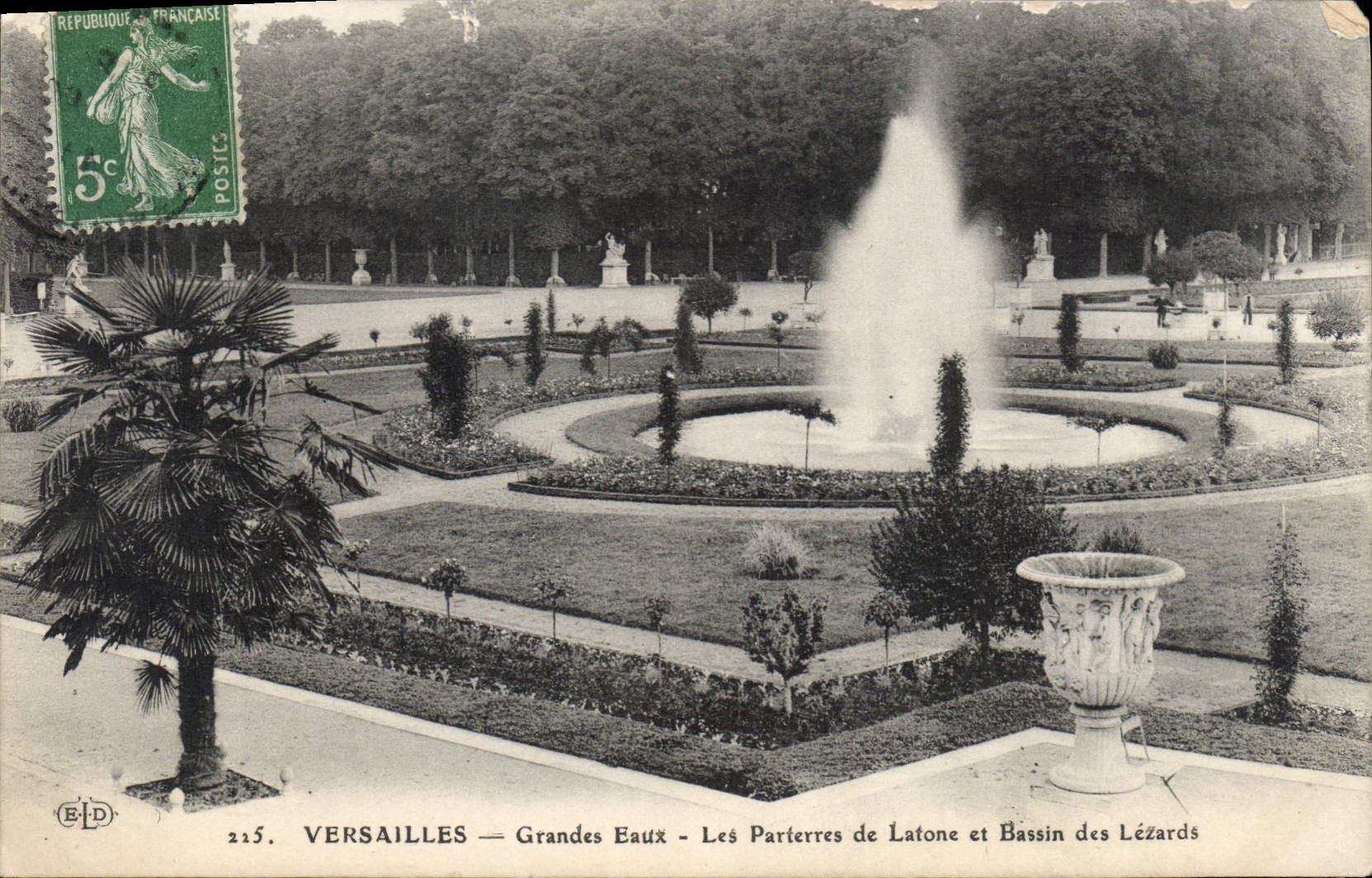 CPA Versailles Grandes Eaux Les Parierres de Latone et Bassin des Lezards 