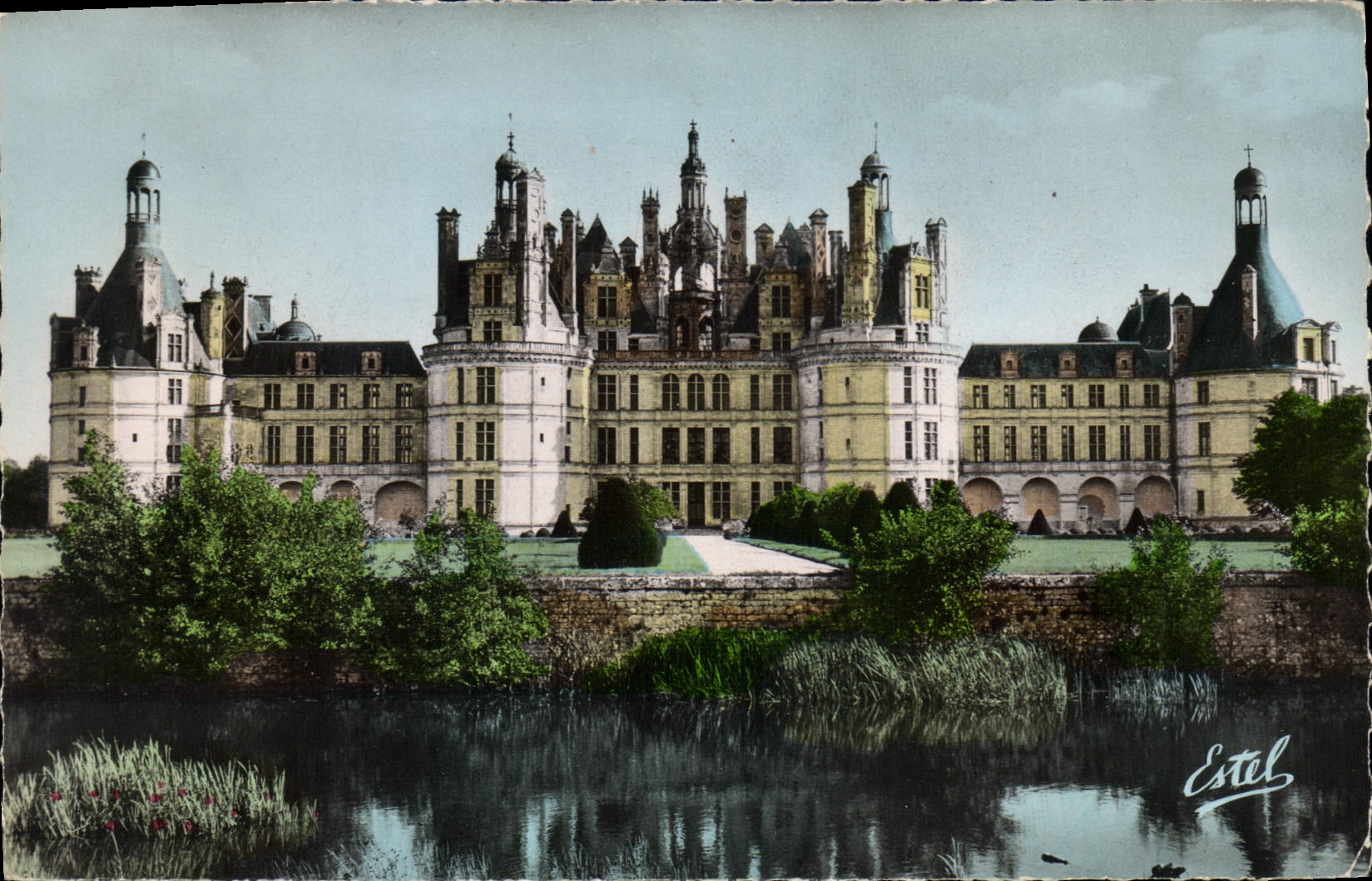 CPA Le Chateau de Chambord Facade et Jardins sur le Cosson 