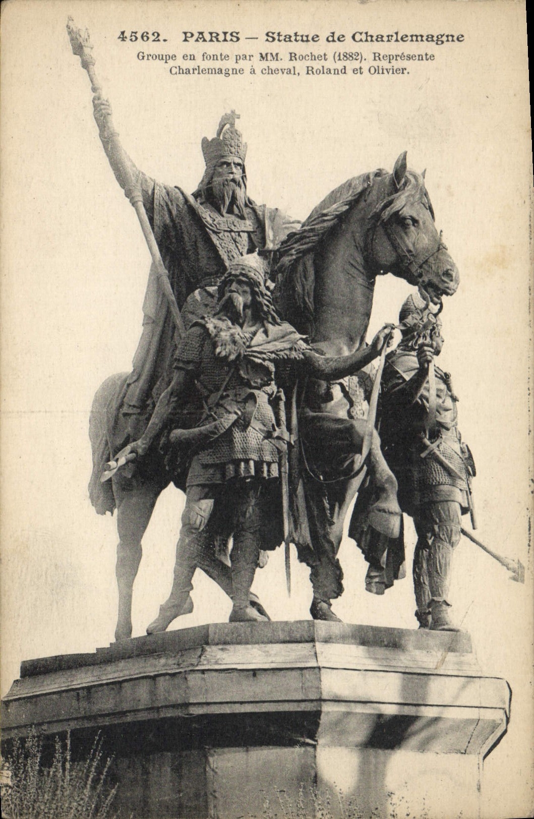 CPA Paris Statue de Charlemagne