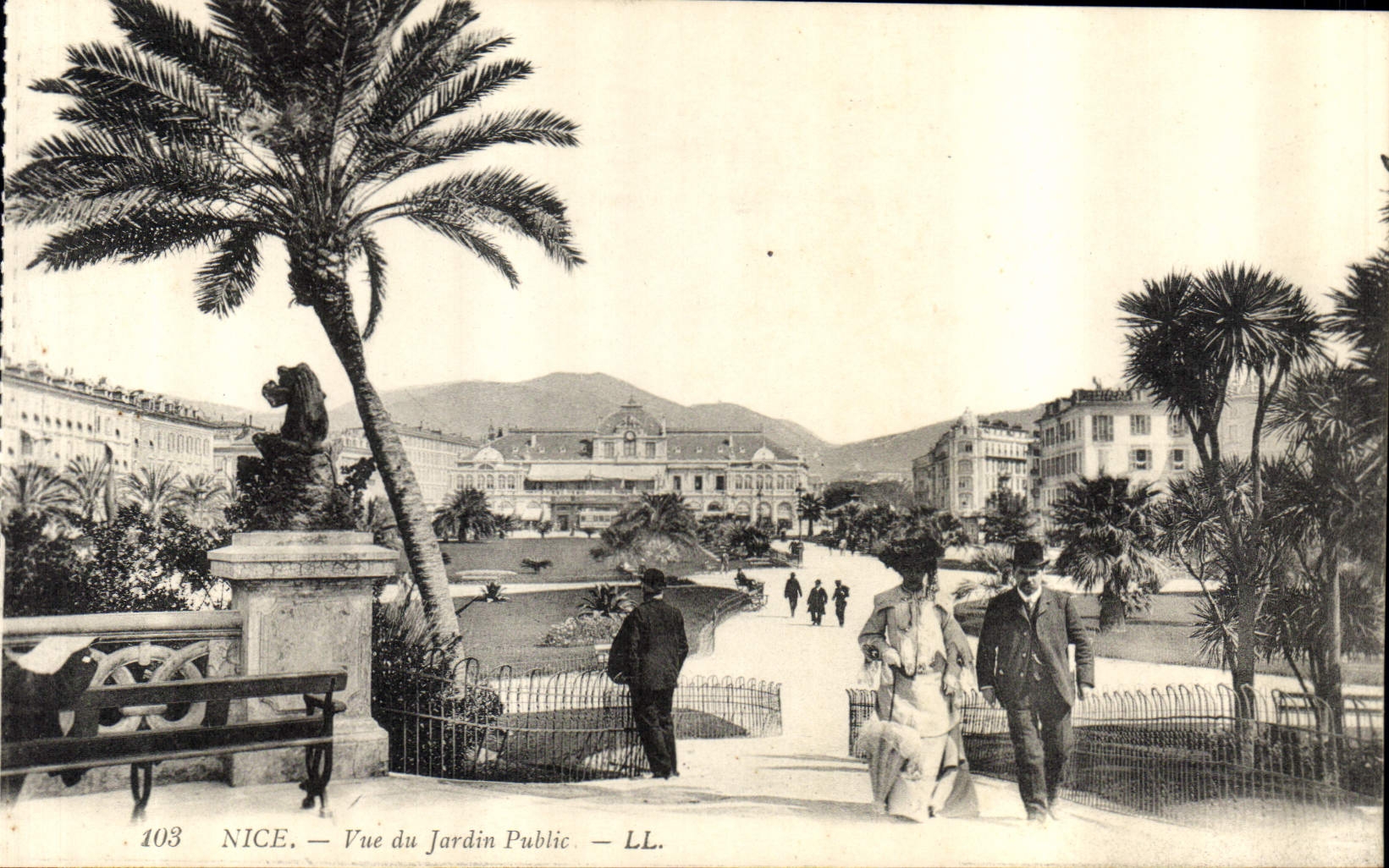 CPA Nice Vue du Jardin Public 