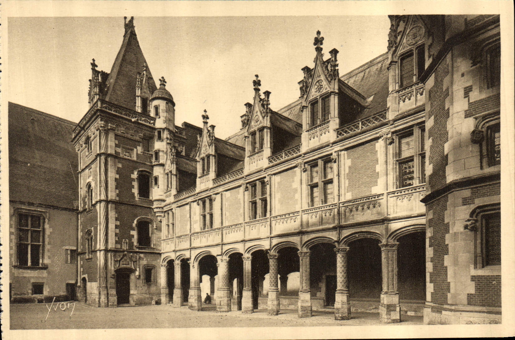 CPA Chateau de Blois Facade enterieure Louis XII 