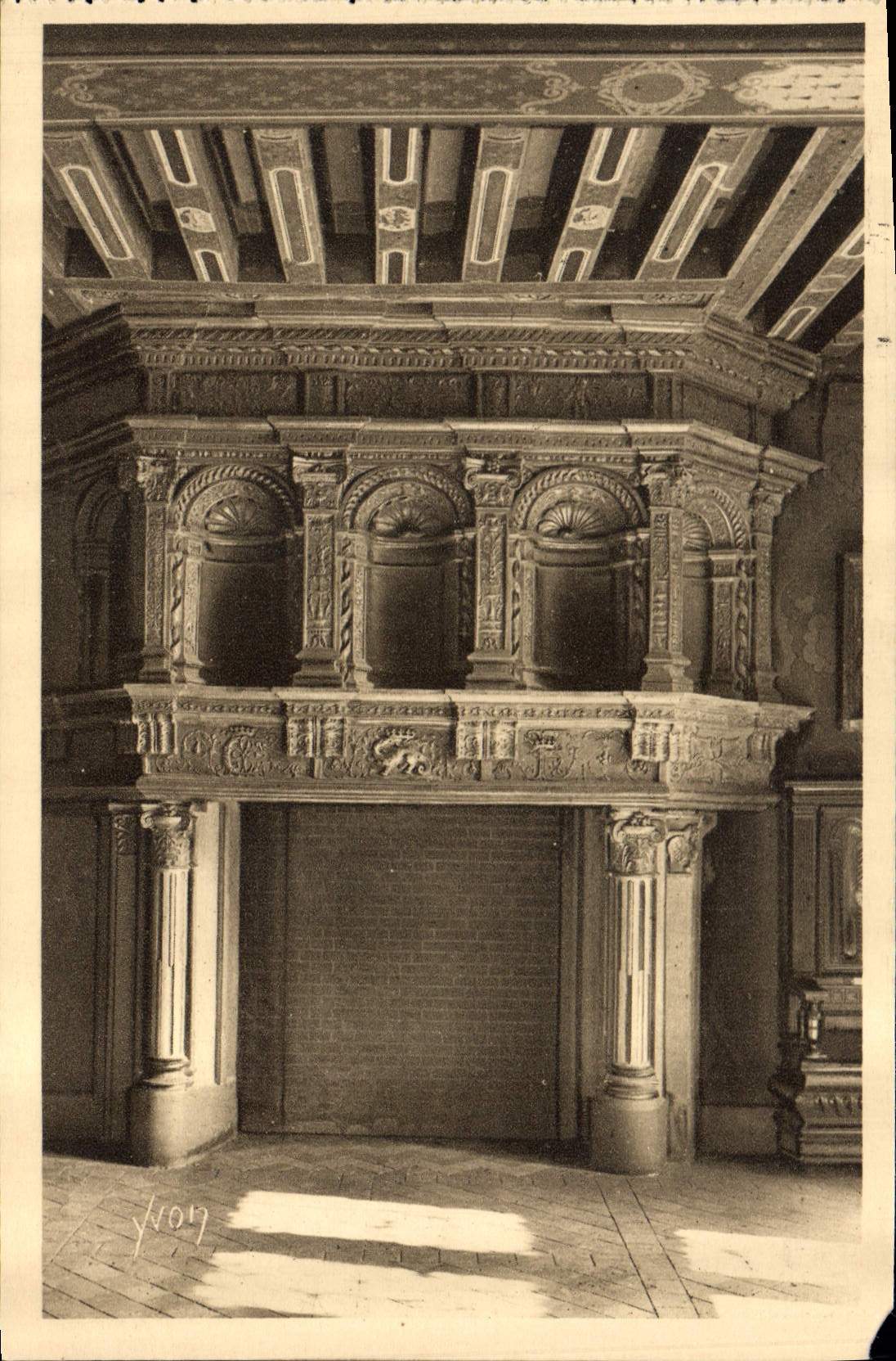 CPA Chateau de Blois Cheminee du Salon d'Honneur