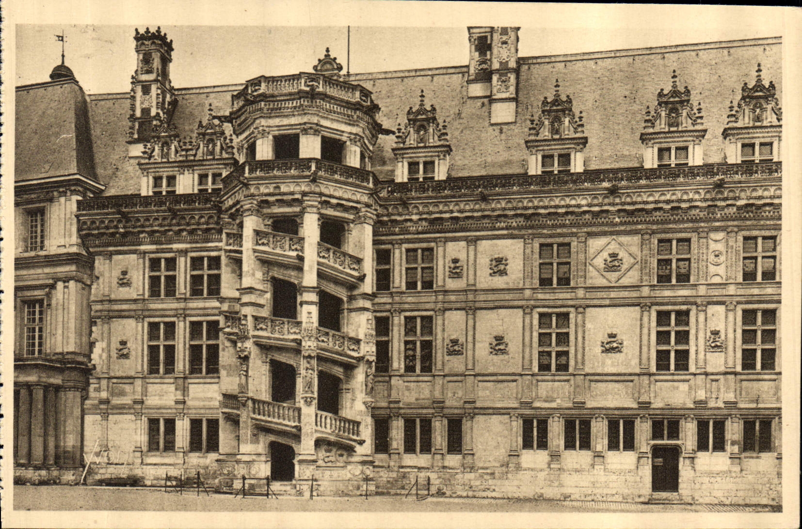 CPA Chateau de Blois Escalier Francois Ier 