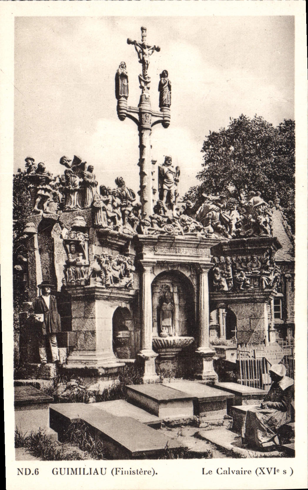 CPA Guimiliau Finistere Le Calvaire XVI s 