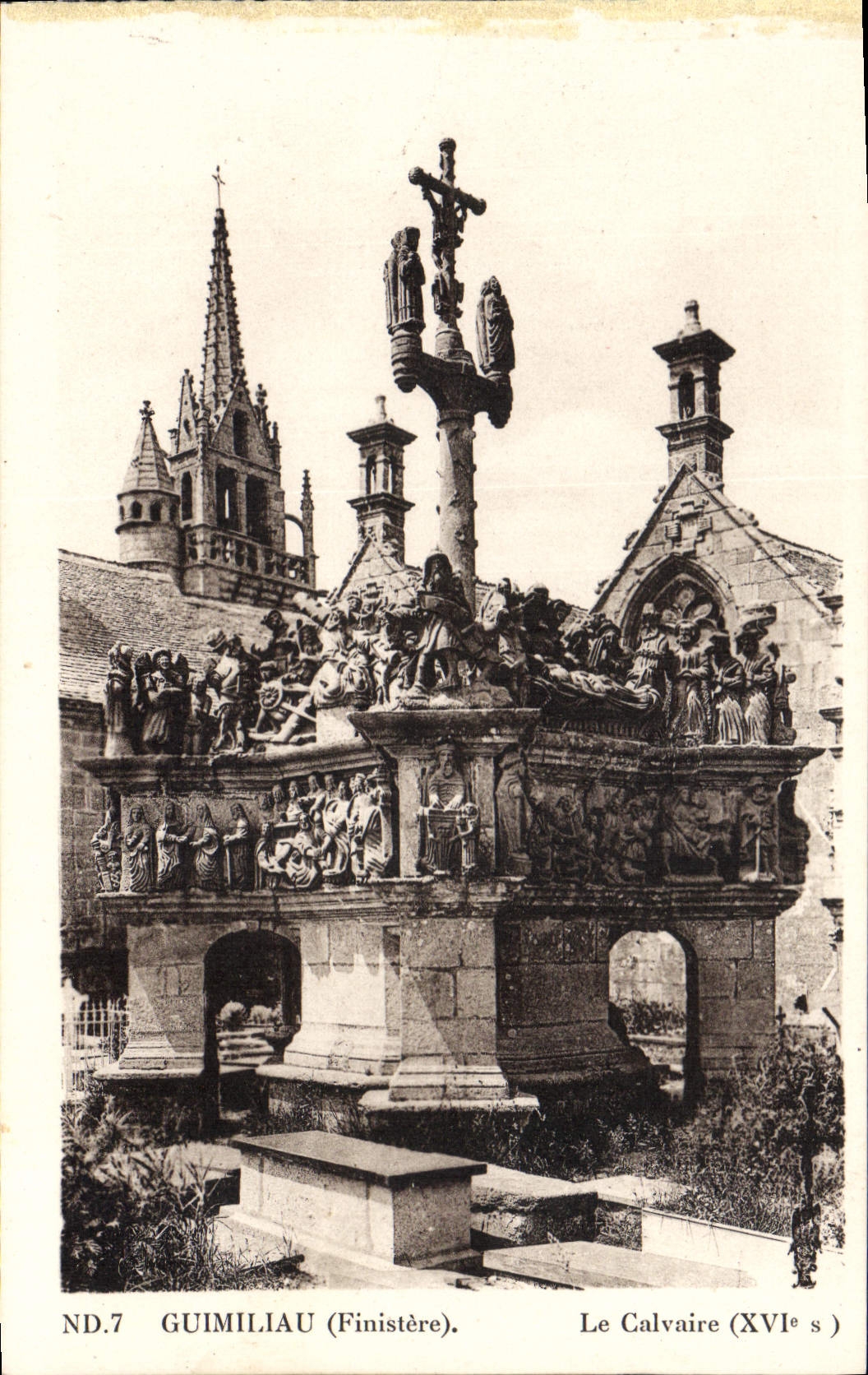 CPA Guimiliau Finistere Le Calvaire XVI e