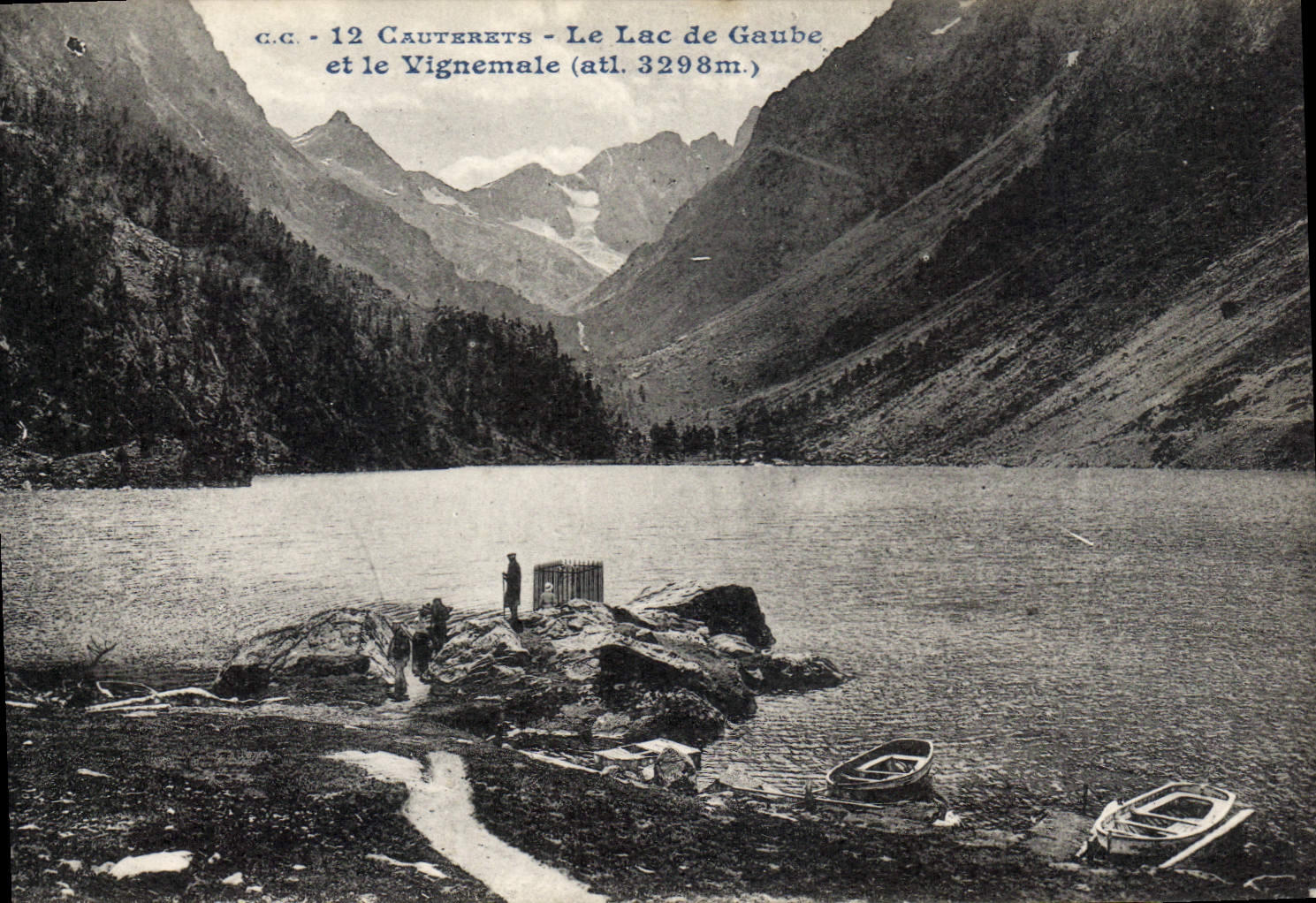 CPA Cauterets le Lac de Gaube et le Vignemale 