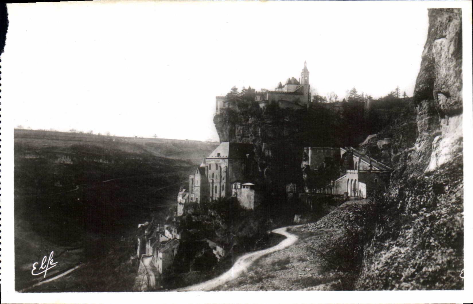 CPA Pyrlnees Ocean Rocamadour vue prise du Passage de l'Eveque