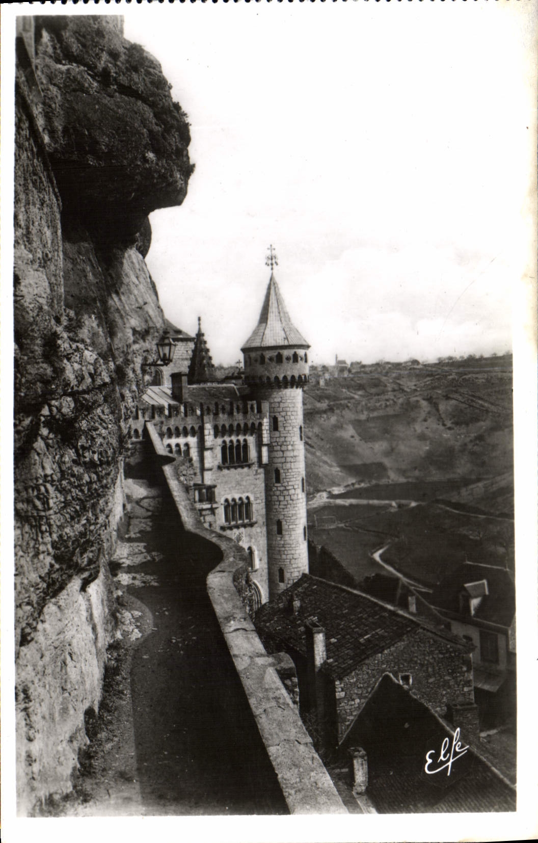 CPA Pyrlnees Ocean Rocamadour vue prise de la Maison de Marie