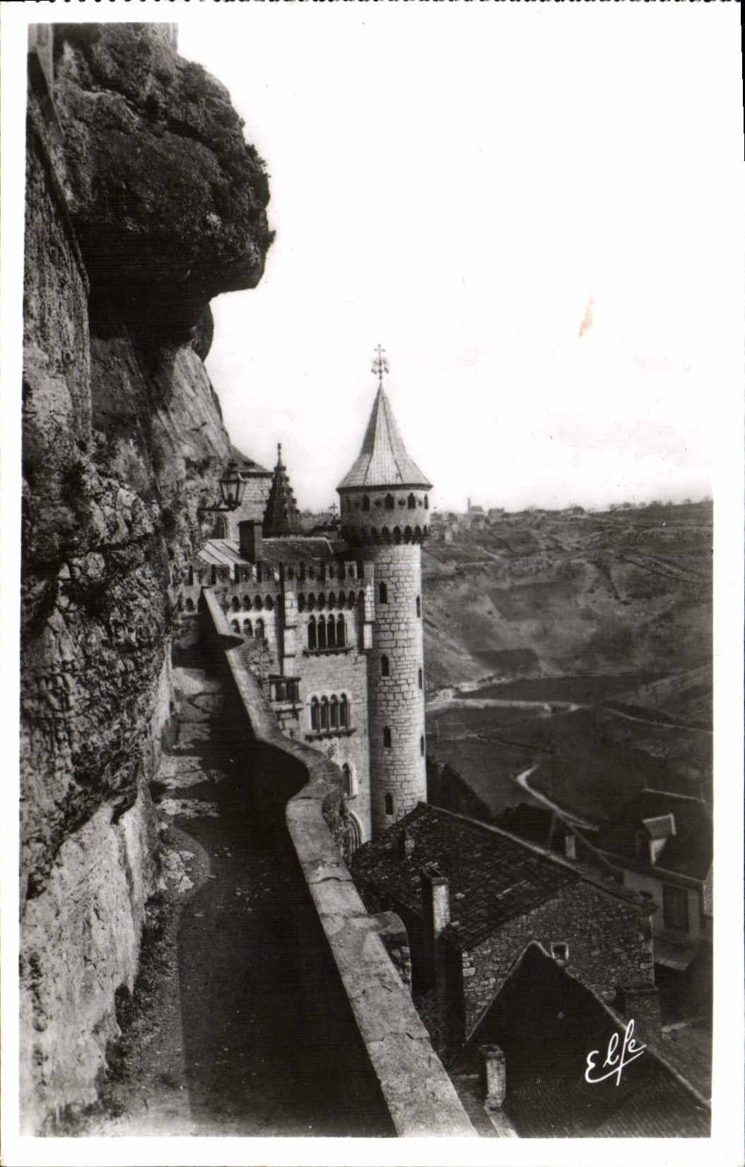 CPA Pyrlnees Ocean Rocamadour vue prise de la Maison de Marie