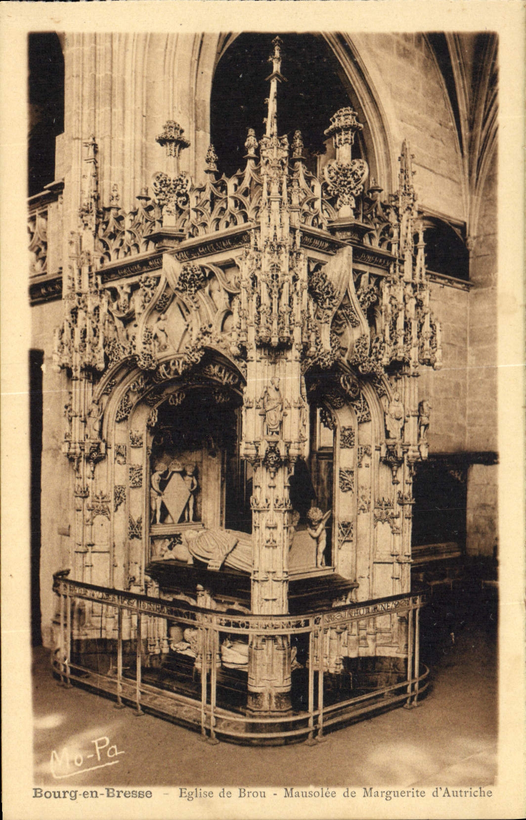 CPA Bourg en Bresse Eglise de Brou Mausolee de Marguerite d'Autriche
