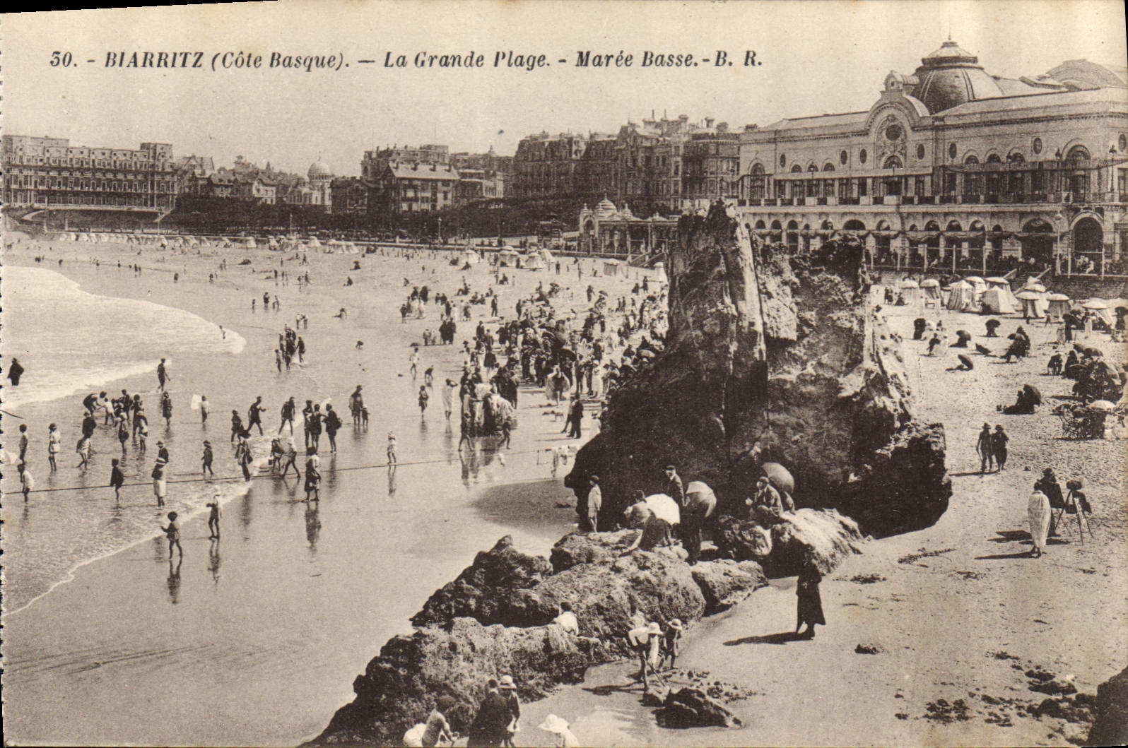 CPA Biarritz Cote Basque la Grande Plage Maree Basse 