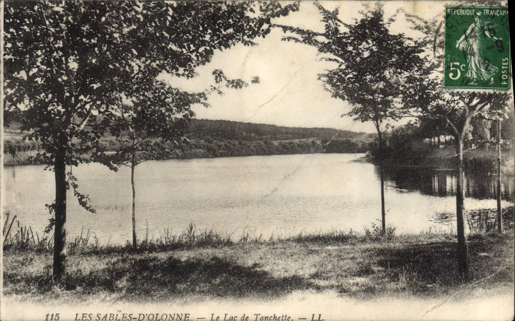 CPA Les Sables d'Olonne Le Lac de Tonchette 