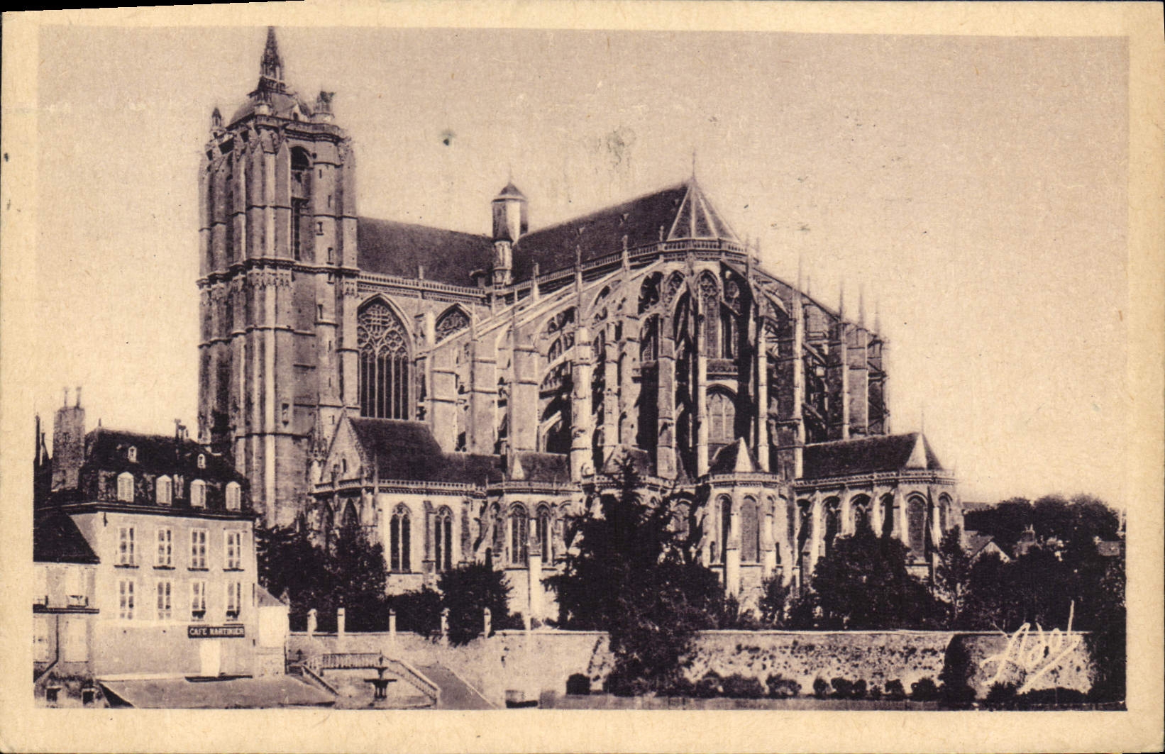 CPA Le Mans Cathedrale St Julien Hauteur de la Tour 