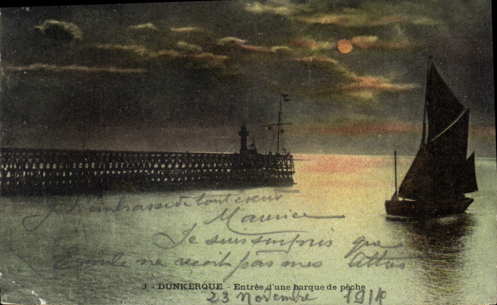 CPA Dunkerque Entree d'une barque de peche 