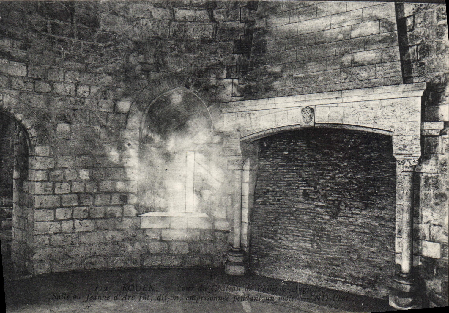 CPA Rouen Tour du château de Philippe Auguste