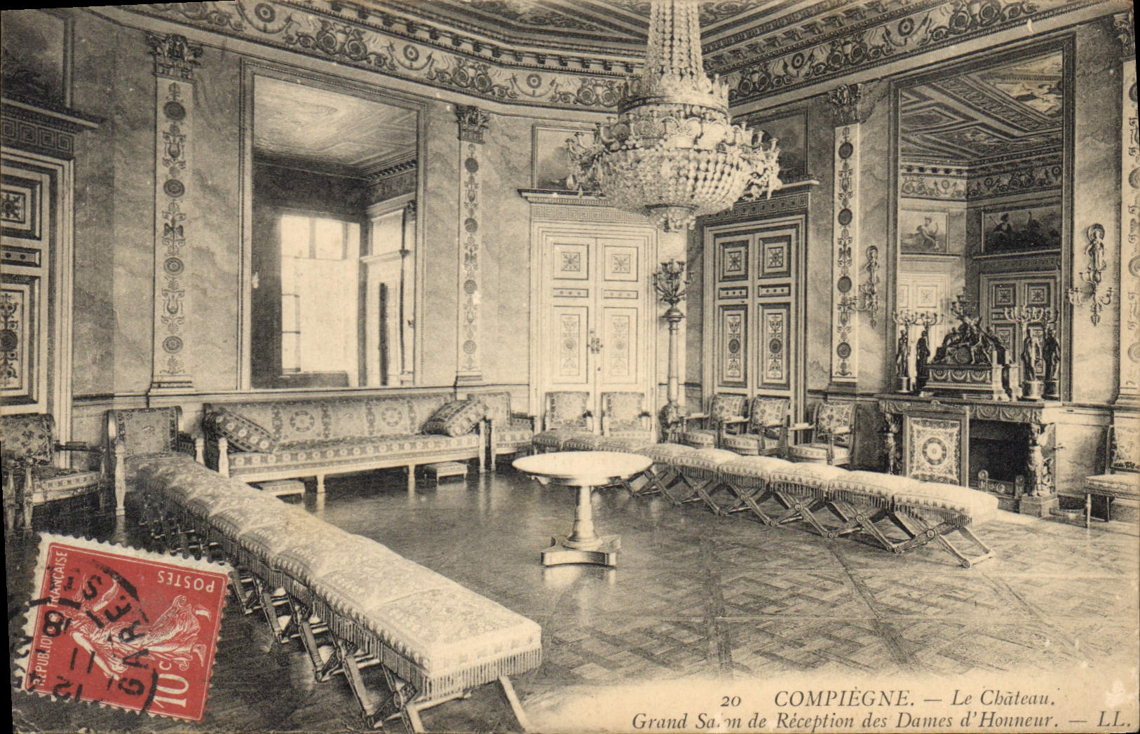 CPA Compiegne Le Chateau Grand Sallon de Reception des Dames d'Honneur 