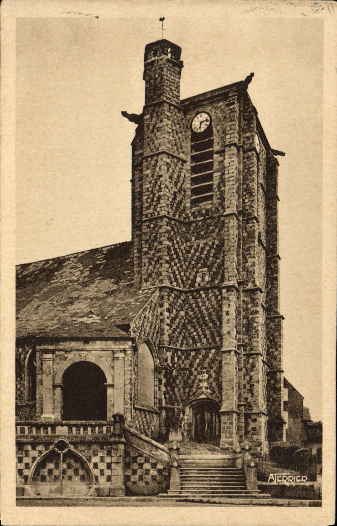 CPA Le Treport eu Mers de Paris Ault Onival Le Clocher de l'Eglise St Pierre 