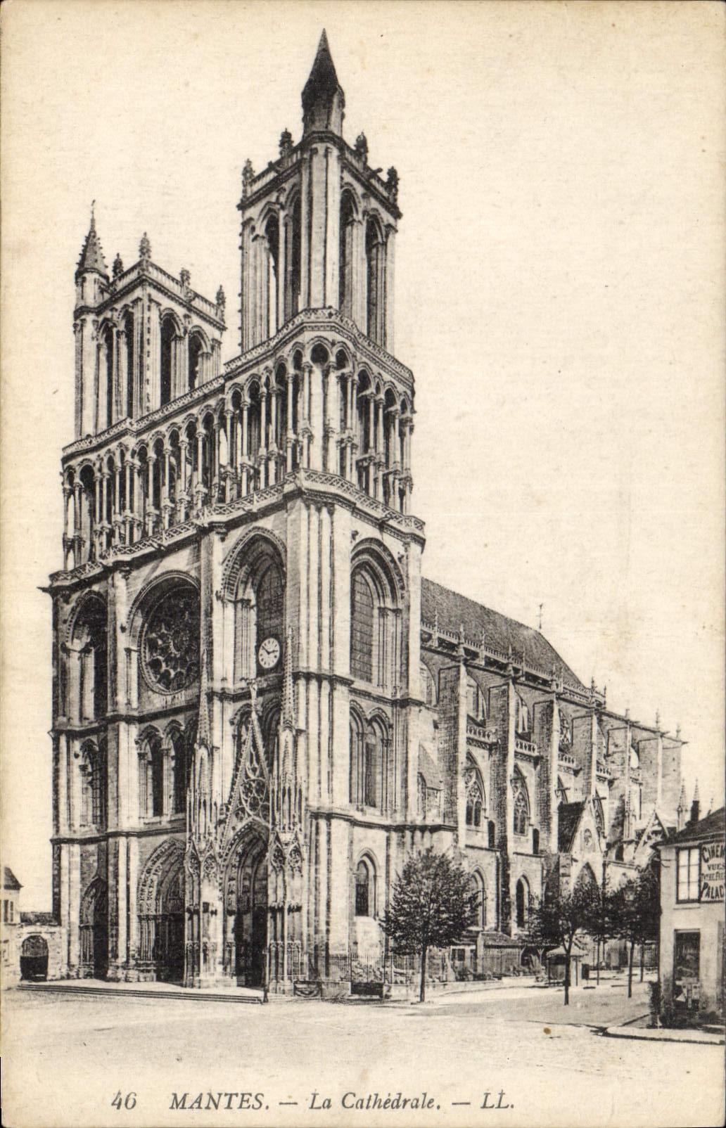 CPA Mantes La Cathedrale 