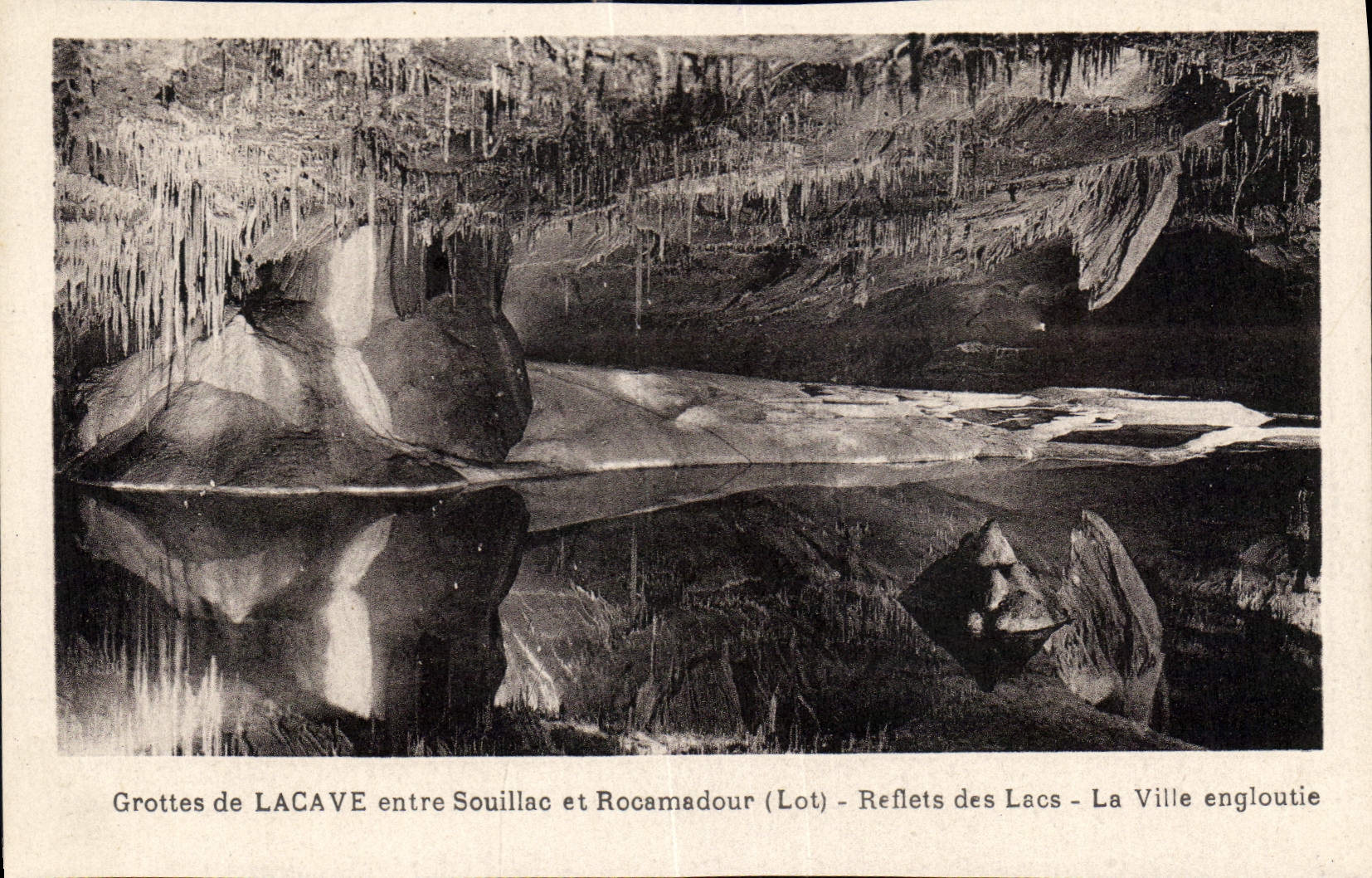 CPA Grottes de Lacave entre Souillac et Rocamadour Lot Reflets des Lacs La Ville engloutie