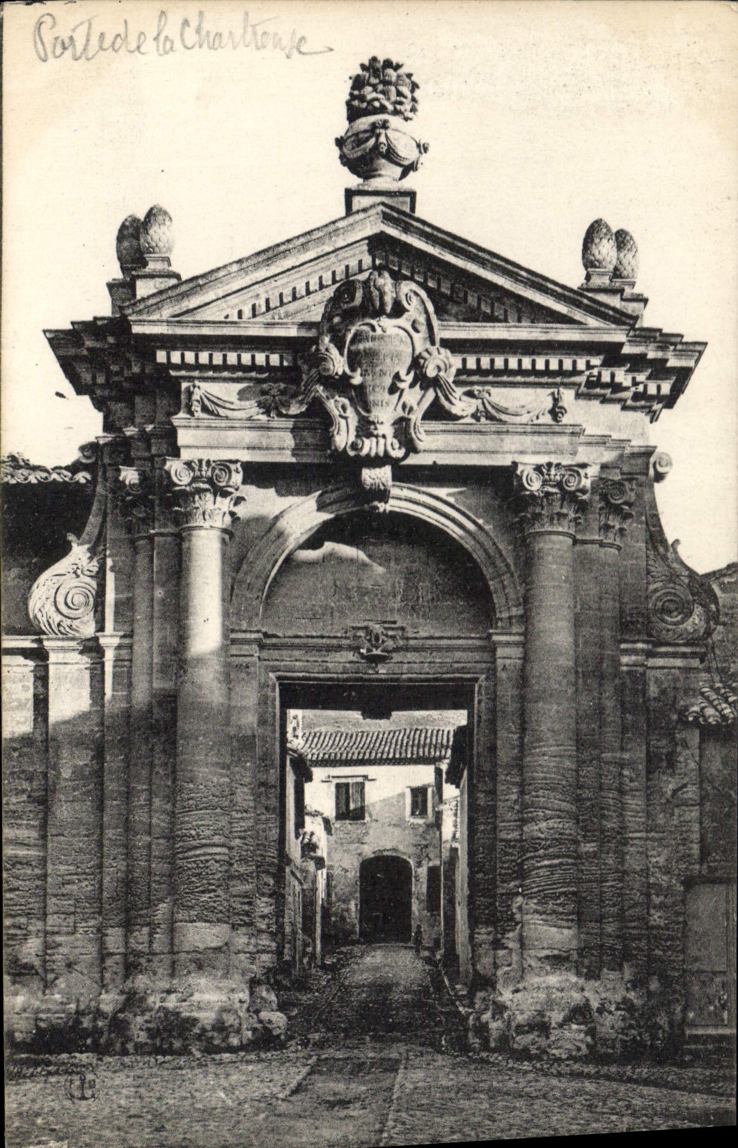 CPA Porte de la Chartreuse Villeneuve les Avignon