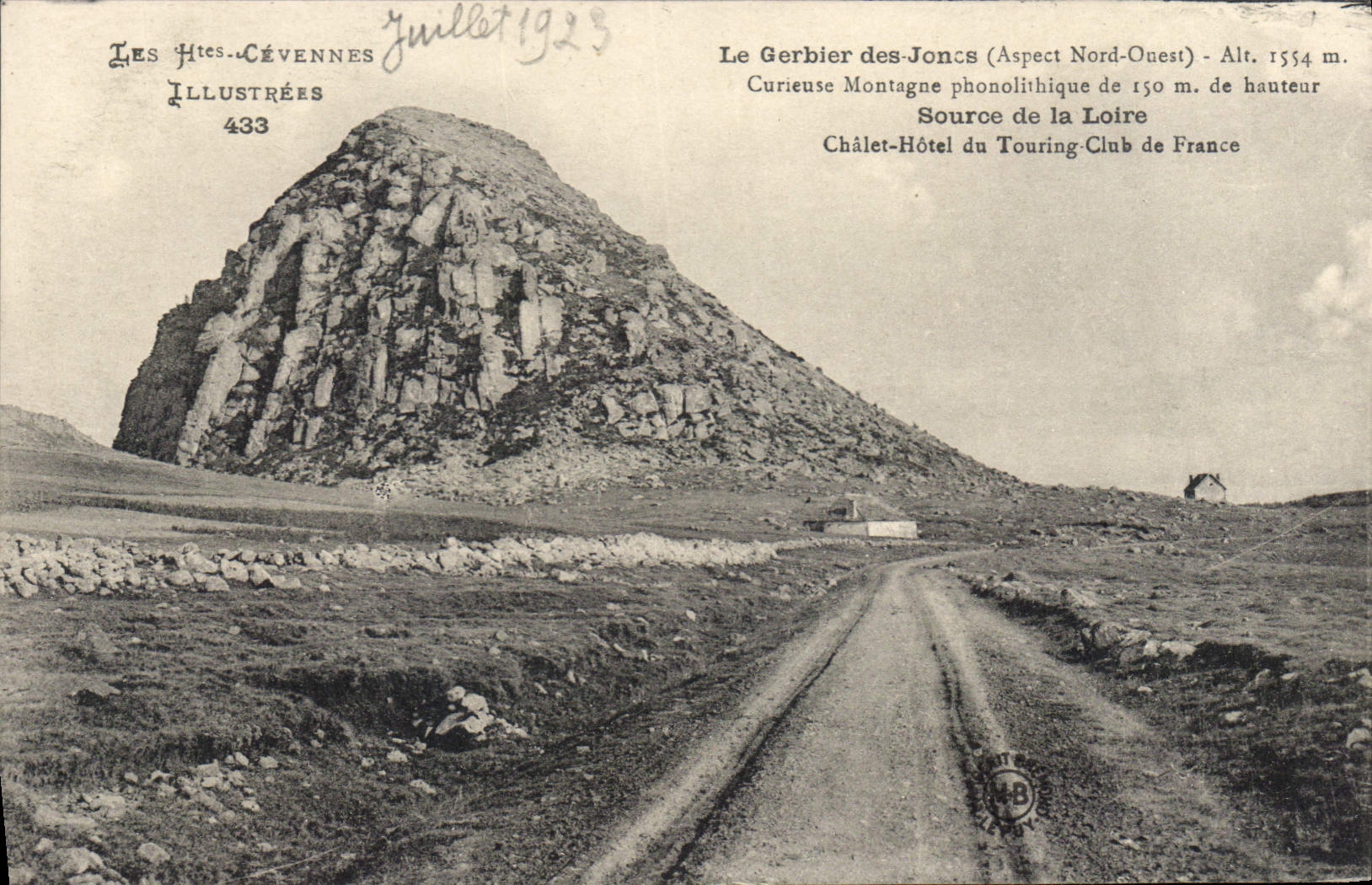 CPA Les Htes Cevennes Illustees Le Gerbier des Joncs Aspect Nord Ouest Source de la Loire Chalet Hot