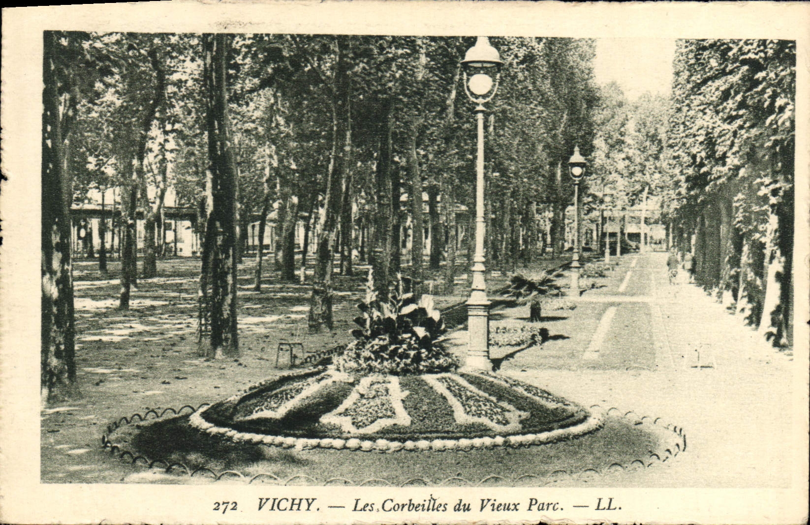 CPA Vichy Les Corbeilles du Vieux Parc 