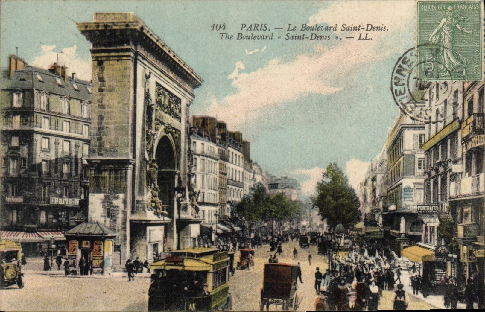CPA Paris Le Boulevard Saint Denis 